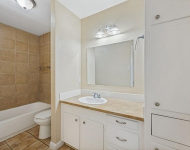 4221 Ashmore Drive - Photo Thumbnail 9