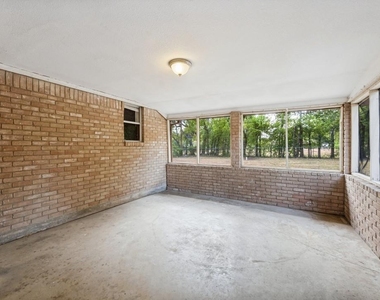 4221 Ashmore Drive - Photo Thumbnail 10