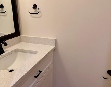 1211 Brecken Court - Photo Thumbnail 8