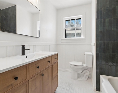 602 W Pecan Street - Photo Thumbnail 25