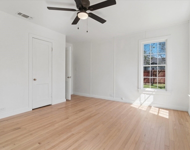 602 W Pecan Street - Photo Thumbnail 22