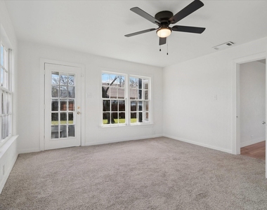 602 W Pecan Street - Photo Thumbnail 16
