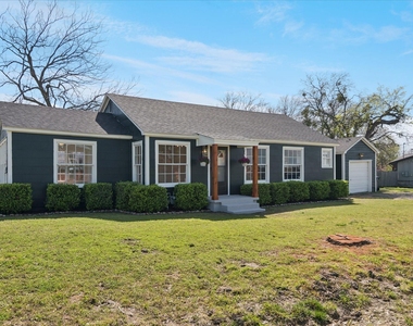 602 W Pecan Street - Photo Thumbnail 1