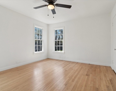 602 W Pecan Street - Photo Thumbnail 21