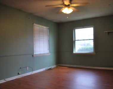 2604 W Johnson Street - Photo Thumbnail 1