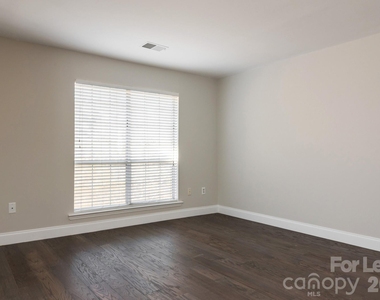 5001 Sharon Road - Photo Thumbnail 18