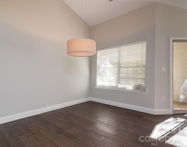 5001 Sharon Road - Photo Thumbnail 7