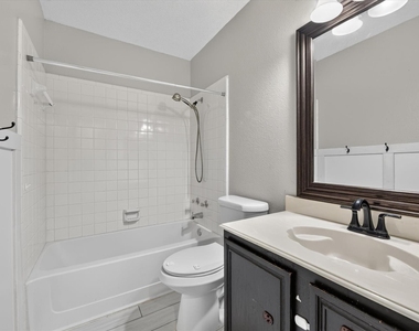 7001 Bentley Avenue - Photo Thumbnail 18
