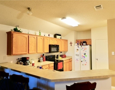 602 Diamond Creek Drive - Photo Thumbnail 1