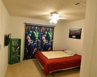 602 Diamond Creek Drive - Photo Thumbnail 4