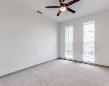 5215 Capitol Avenue - Photo Thumbnail 10