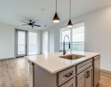 5215 Capitol Avenue - Photo Thumbnail 4
