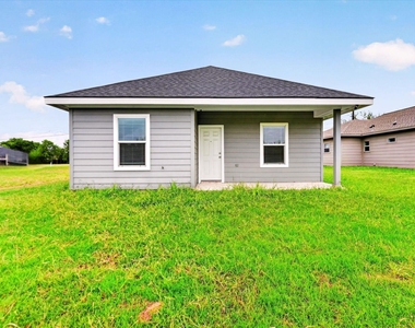 4607 Spencer Street - Photo Thumbnail 16