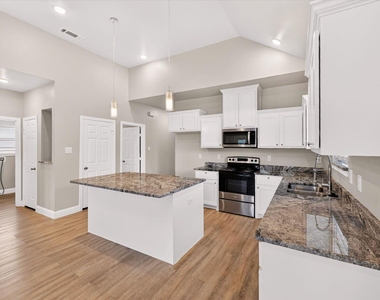 4607 Spencer Street - Photo Thumbnail 6