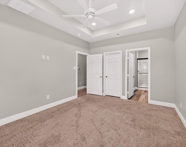 4607 Spencer Street - Photo Thumbnail 10