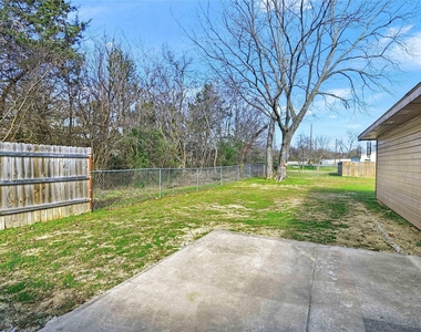 1025 Rice Street - Photo Thumbnail 17