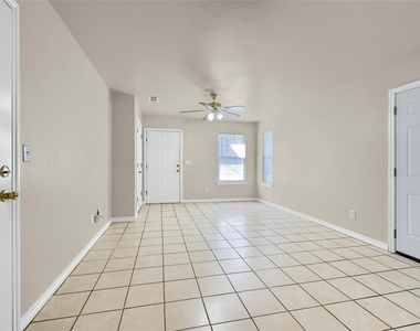 1025 Rice Street - Photo Thumbnail 6