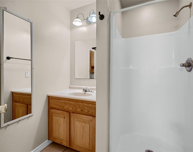 1025 Rice Street - Photo Thumbnail 14