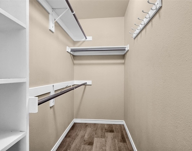 1025 Rice Street - Photo Thumbnail 13