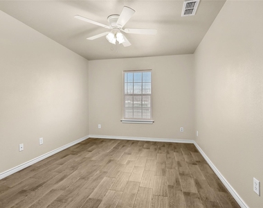 1025 Rice Street - Photo Thumbnail 10