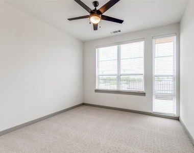 5215 Capitol Avenue - Photo Thumbnail 7