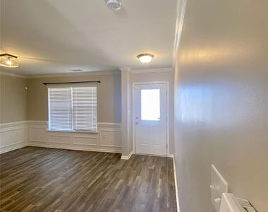 1239 Farm Branch Drive Sw - Photo Thumbnail 2