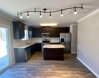 1239 Farm Branch Drive Sw - Photo Thumbnail 6