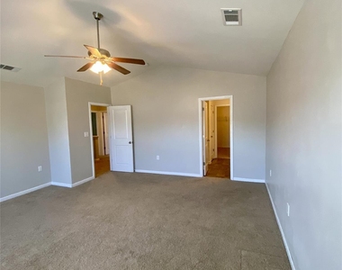 1239 Farm Branch Drive Sw - Photo Thumbnail 9