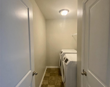 1239 Farm Branch Drive Sw - Photo Thumbnail 14