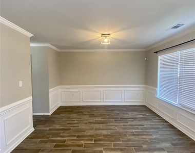 1239 Farm Branch Drive Sw - Photo Thumbnail 3