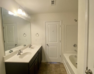 1239 Farm Branch Drive Sw - Photo Thumbnail 12