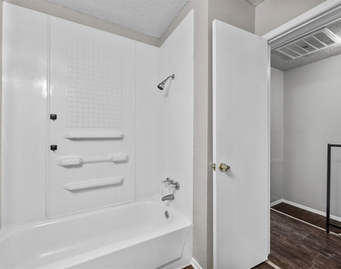 2198 Aspen Drive - Photo Thumbnail 11