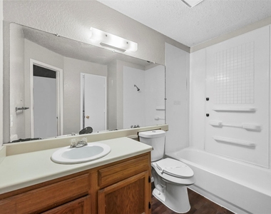2198 Aspen Drive - Photo Thumbnail 10