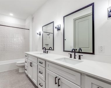 5215 Capitol Avenue - Photo Thumbnail 8