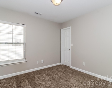 5125 Stone Park Drive - Photo Thumbnail 9