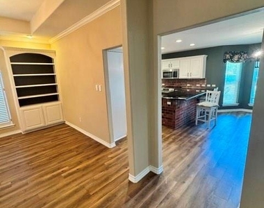 1509 Saddle Lakes Drive - Photo Thumbnail 3