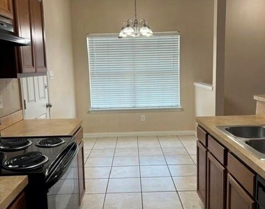 7901 Marydean Avenue - Photo Thumbnail 4