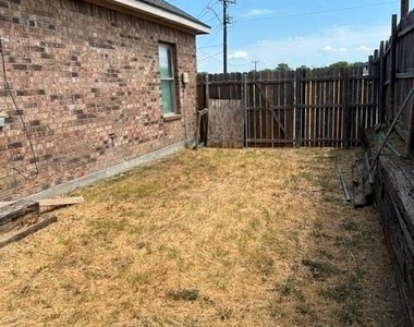 7901 Marydean Avenue - Photo Thumbnail 11