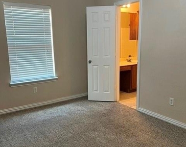 7901 Marydean Avenue - Photo Thumbnail 5