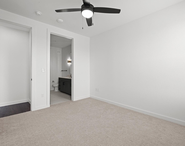 1100 N Zang Boulevard - Photo Thumbnail 16
