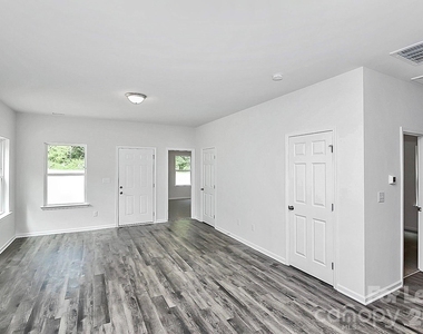 1616 Weldon Street - Photo Thumbnail 4