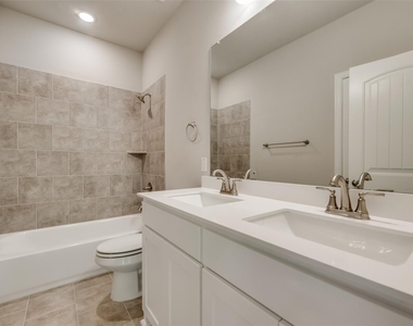 107 Yampa Court - Photo Thumbnail 5