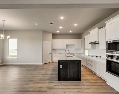 107 Yampa Court - Photo Thumbnail 15