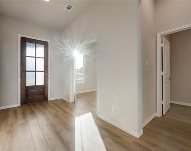 107 Yampa Court - Photo Thumbnail 17