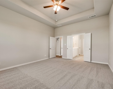 107 Yampa Court - Photo Thumbnail 10
