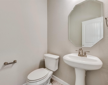 107 Yampa Court - Photo Thumbnail 13