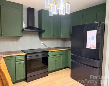 6105 Old Corral Street - Photo Thumbnail 18
