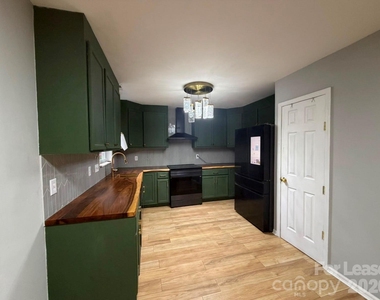 6105 Old Corral Street - Photo Thumbnail 15