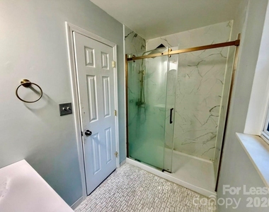 6105 Old Corral Street - Photo Thumbnail 16