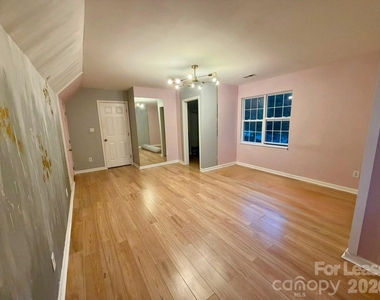 6105 Old Corral Street - Photo Thumbnail 11